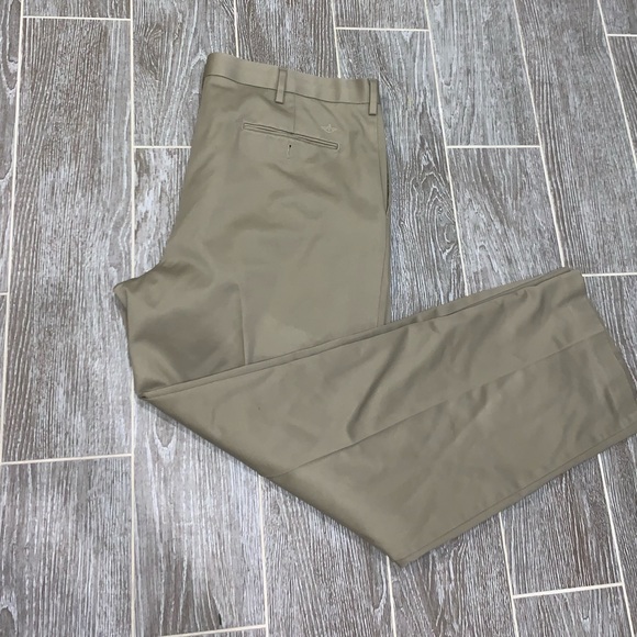 Dockers khaki pants men’s size 40x32 Straight Fit - Picture 1 of 6
